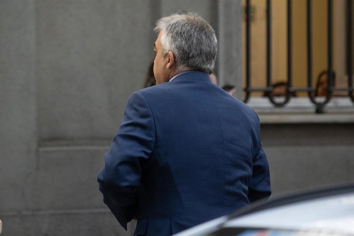Archivo - El exsecretario de Organización del PSOE Santos Cerdán a su llegada a declarar en el Tribunal Supremo, a 30 de junio de 2025, en Madrid (España). 