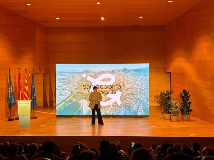 González en la conferencia de ciudad este martes en Santa Coloma de Gramenet (Barcelona)