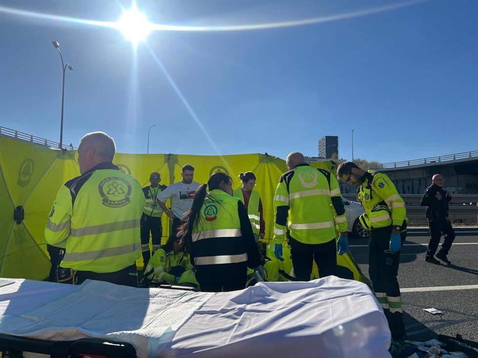 Fallece un motorista de 25 años tras colisionar con un turismo en la A-3.