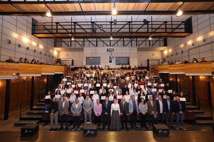 Acto de los premios al esfuerzo personal y al rendimiento académico excelente del curso 2024-2025 a los alumnos de Menorca.
