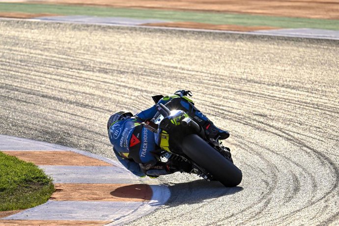 Raúl Fernández y Marco Bezzecchi ponen a Aprilia en lo más alto del test de postemporada en Valencia.