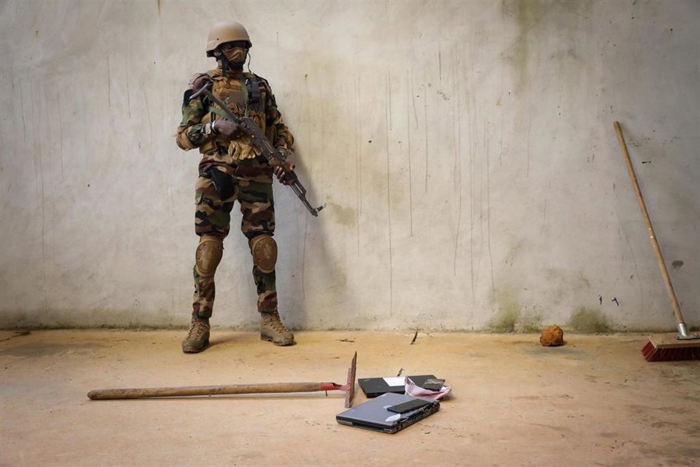 Archivo - Un soldado de las Fuerzas Armadas de Nigeria, durante un entrenamiento
