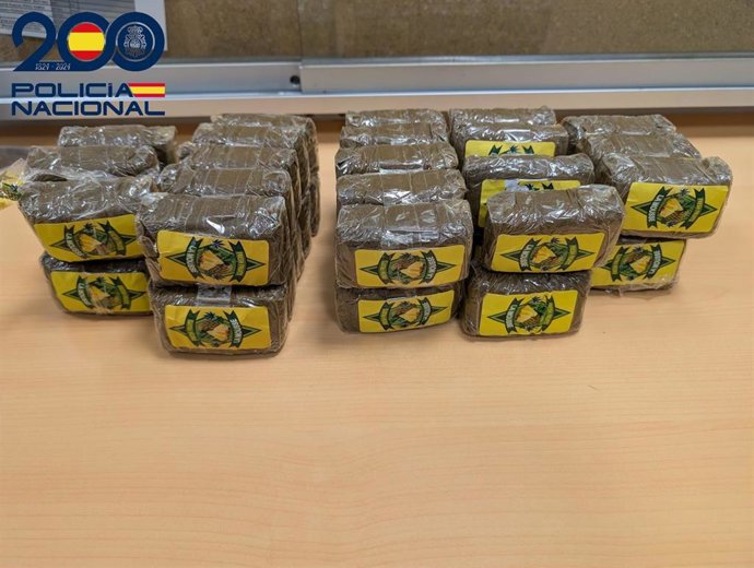 Hachís intervenido a un conductor en Huelva cuando circulaba a gran velocidad por el centro de la ciudad