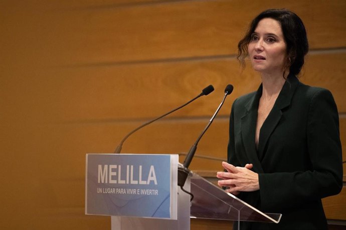 La presidenta de la Comunidad de Madrid, Isabel Díaz Ayuso, participa en el foro Melilla: un lugar para vivir e invertir, una puerta al comercio exterior, a 17 de noviembre de 2025, en Madrid (España). 