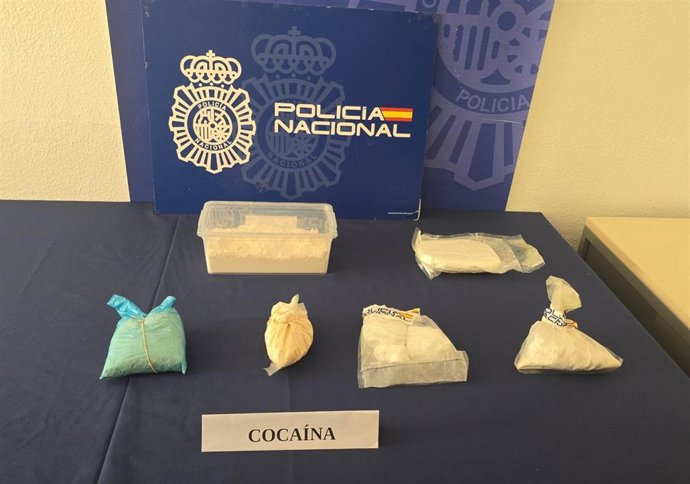 Sucesos.-Desmantelan un grupo de venta de cocaína que operaba en el barrio santacrucero de Las Delicias (Tenerife)