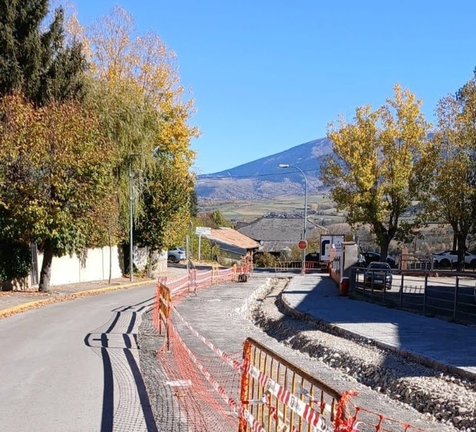 Obras de renovación de Endesa en Puigcerd (Girona).