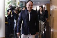 Pérez Llorca confía en alcanzar un acuerdo con Vox para su investidura y apela a la "responsabilidad"