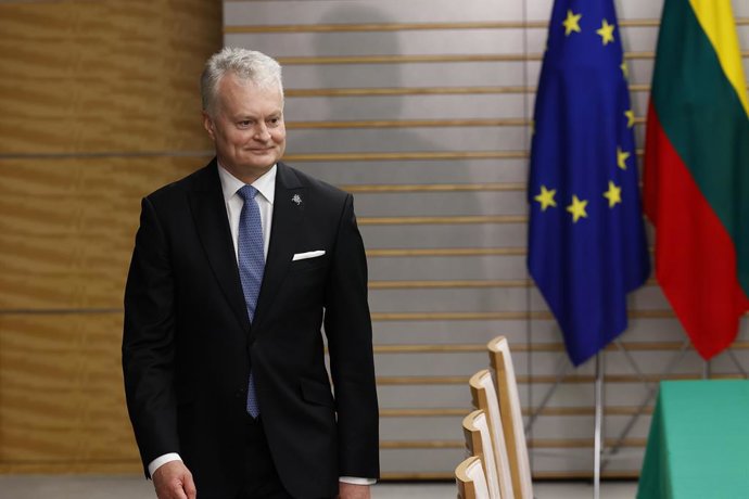 Archivo - June 9, 2025, Tokyo, Japan: Lithuanian President Gitanas Nauseda attends a bilateral summit with the Japanese Prime Minister Shigeru Ishiba (not in the photo) at his office in Tokyo.