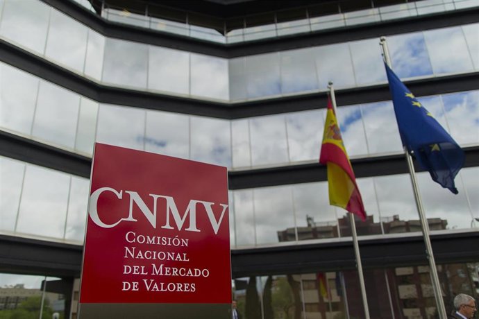 Archivo - CNMV, fachada de la Comisión Nacional del Mercado de Valores.