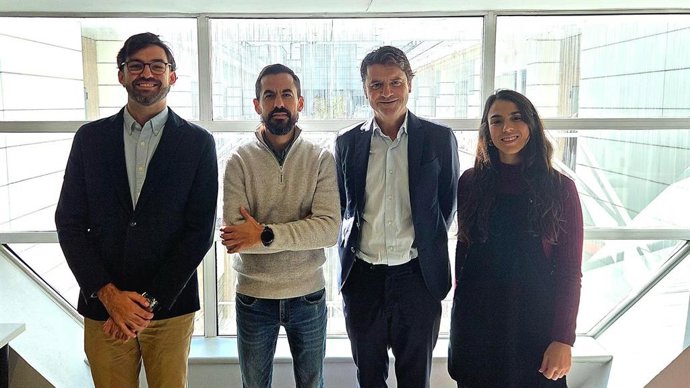 Investigadores vinculados al Sistema Sanitario Público de Andalucía han publicado un artículo en el que han demostrado el potencial de la IA para predecir el riesgo de fallecimiento durante las primeras 72 horas de los pacientes en UCI.