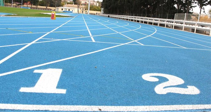 Archivo - Imagen de archivo de una pista de atletismo.