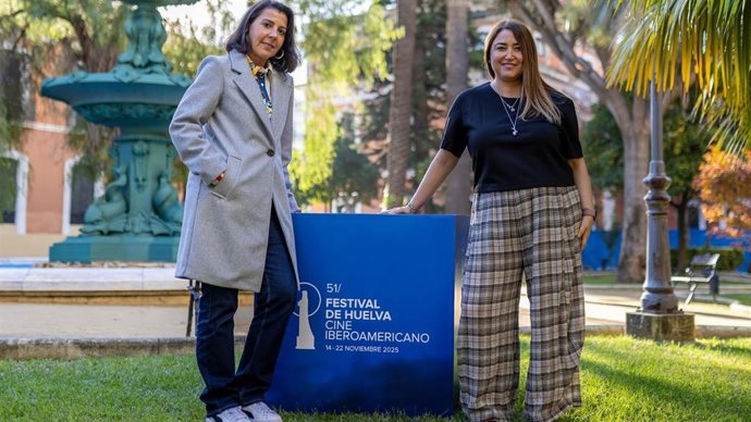 La realizadora Nuria Vargas y la productora Pilar Crespo en el Festival de Huelva.