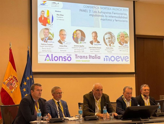 Turquet, Díaz, Aguilar, Arocas y Calvo este miércoles durante la mesa redonda