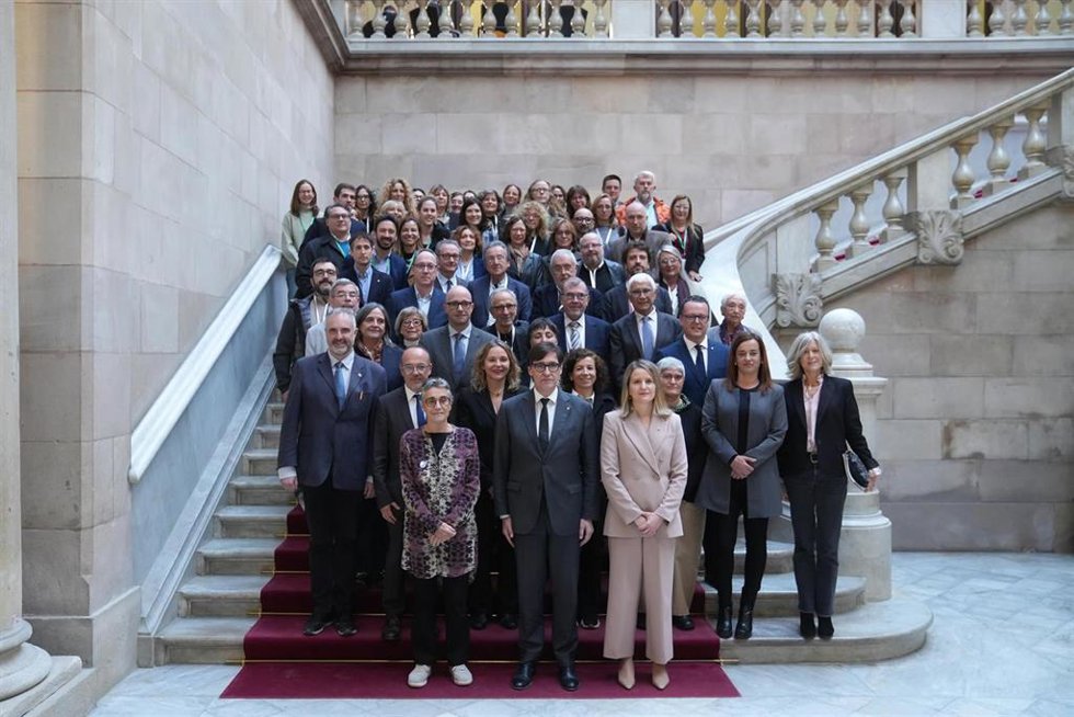 El Parlament aprueba la creación de la Agencia de Atención Integrada Social y Sanitaria.