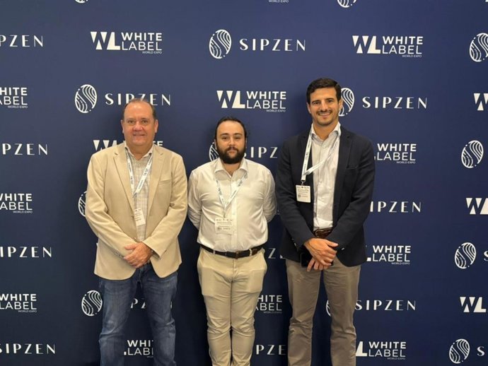 Responsables de la firma 'El Milagrito', en las ferias estratégicas de Privel y White Label Word Expo London.