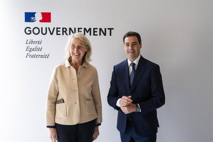 El Lehendakari, Imanol Pradales, se reúne en París con la ministra delegada para la Mar y la Pesca de Francia, Catherine Chabaud