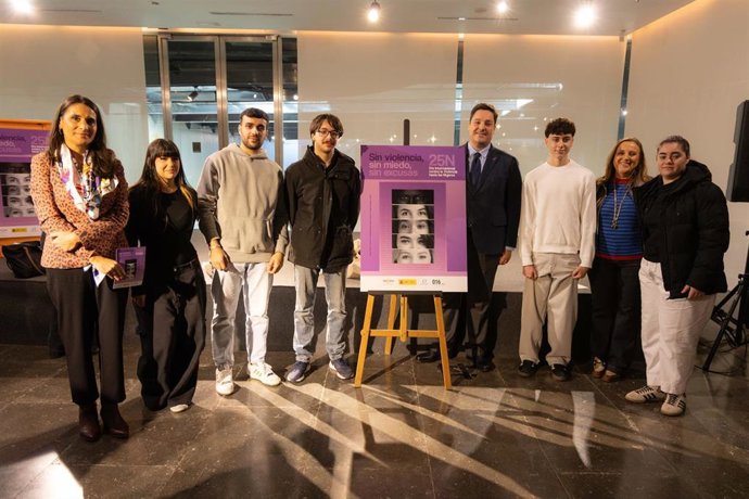 Presentación de la campaña po el 25N del Ayuntamiento de Sevilla.