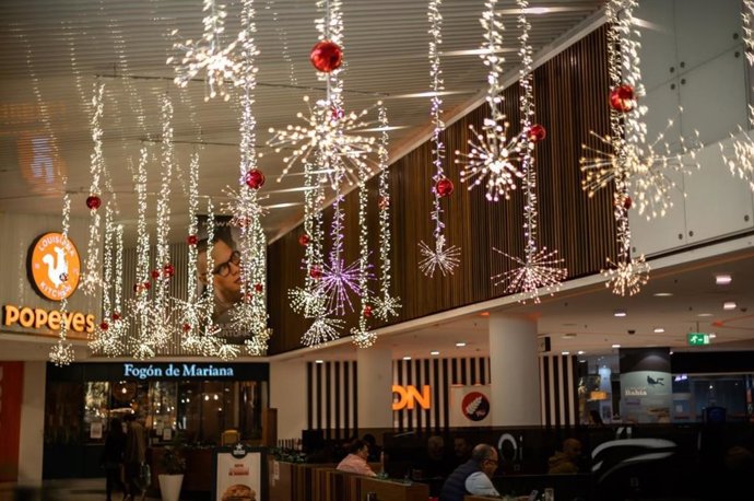 Archivo - Bahía Sur, en San Fernando (Cádiz), inaugurará la Navidad este viernes con su clásico encendido y actividades familiares.