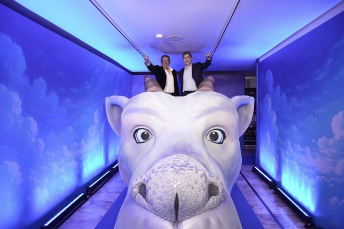 Presentación de la iniciativa de Fundación Cajasol para que los más pequeños tengan un carnet de pilotos de dragones.