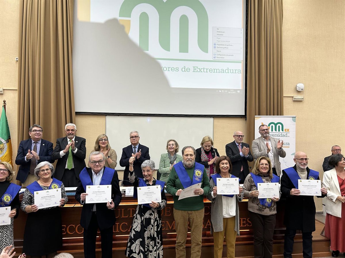 La Universidad de Mayores de Extremadura inicia el curso académico con 4.004 alumnos