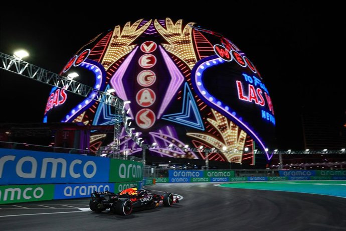 Archivo - El piloto neerlandés de F1 Max Verstappen (Red Bull), en el GP de Las Vegas 2024.