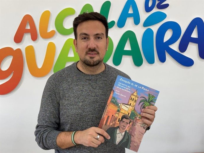 El delegado de Cultura, Christopher Rivas, en la presentación del cómic