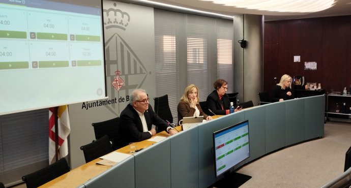 Jordi Valls durant la comissió d'Economia d'aquest dimecres