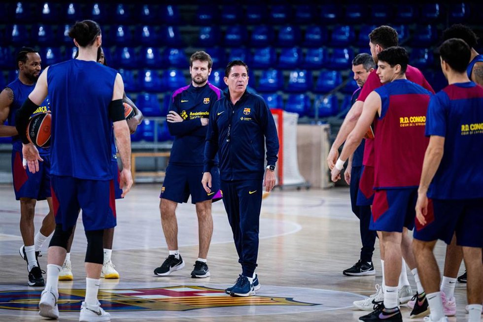 Primer entrenamiento del Bara de baloncesto con el nuevo entrenador, Xavi Pascual, el 18 de noviembre de 2025 en el Palau Blaugrana