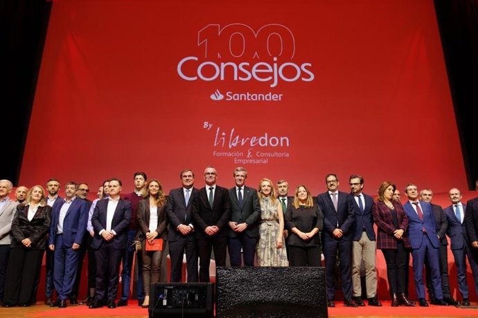 Participa en la clausura del XI Encuentro para directivos/as líderes '100 Consellos Santander'