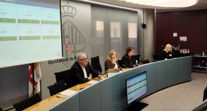 Jordi Valls durant la comissió d'Economia d'aquest dimecres