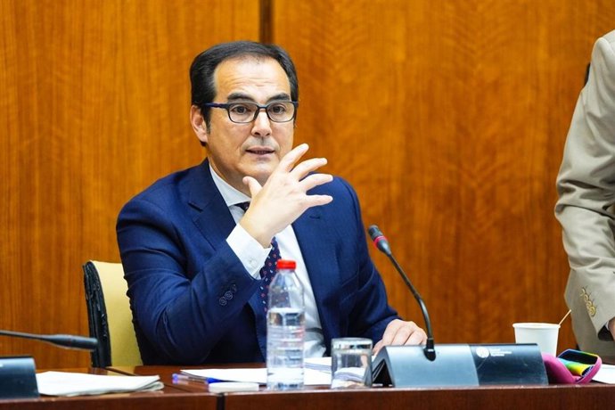 Consejero de Justicia, Administración Local y Función Pública, José Antonio Nieto.