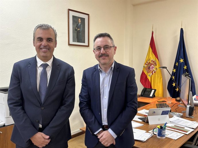 El Conseller De Educación Y Universidades, Antoni Vera, Y El Director Del SEPIE, José Manuel Sánchez.