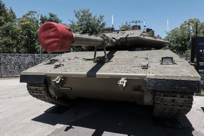 Archivo - 26 June 2019, ---, Jerusalem: A Merkava Mark 4 battle tank is seen displayed during 'Our IDF' exhibition. Photo: Nir Alon/ZUMA Wire/dpa