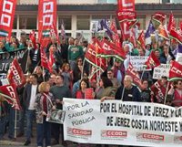 El PSOE denuncia el "colapso" de la sanidad en Jerez (Cádiz) y acusa a Moreno de priorizar la privada sobre la pública