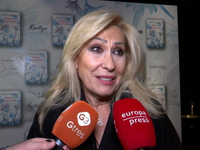 Rosa Benito en la presentación de la última novela de Nacho Montes