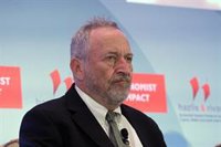 El exsecretario del Tesoro de EEUU Larry Summers deja la docencia en Harvard tras sus mensajes con Epstein