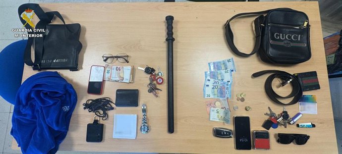 Material incautado durante el operativo.