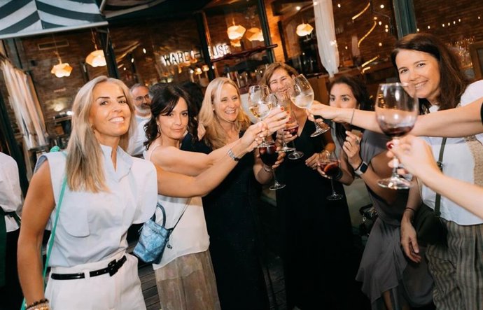 Diez años de 'Mujeres que Comen': networking de microinfluencia que transforma cenas en capital social y valor de marca