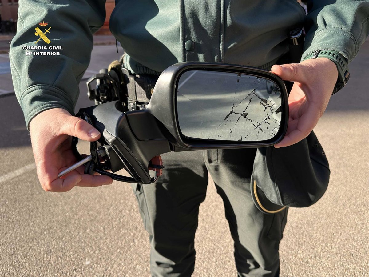 La Guardia Civil investiga a cuatro menores por causar daños en vehículos estacionados en Santurde de Rioja