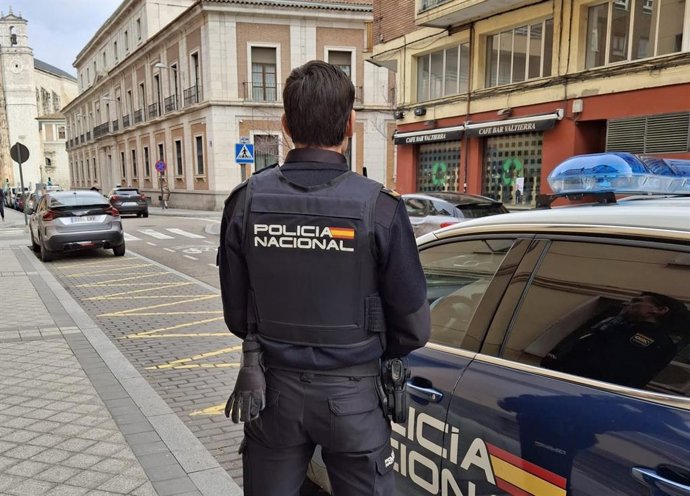 Imagen de recurso de un agente uniformado de la Policía Nacional.