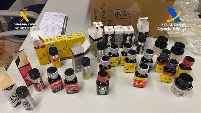 Sucesos.- Intervenidas en Tenerife más de 13.800 dosis de 'Popper' llegadas a la isla por paquetería postal