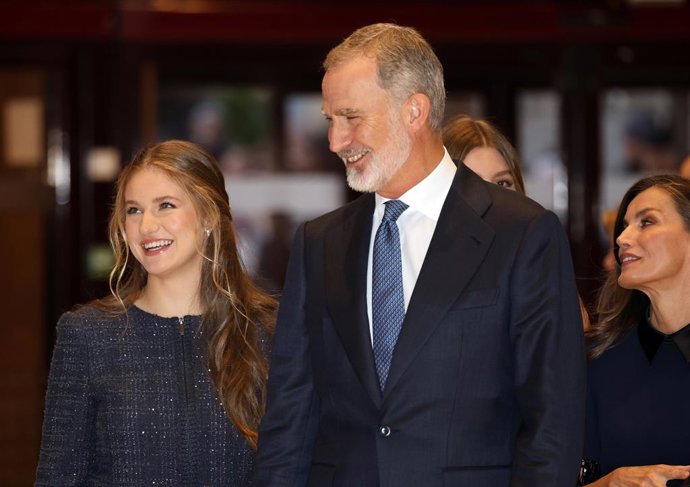 La Familia Real el Rey Felipe IV, la Reina Letizia, la Princesa Leonor y la Infanta Sofía llegan al Auditorio Palacio de Congresos para asistir al XXXIII Concierto Premios Princesa de Asturias, a 23 de octubre de 2025, en Oviedo (Asturias, España)