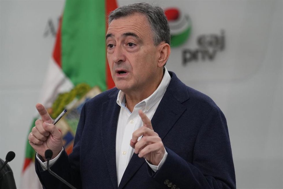 El presidente del EBB del PNV, Aitor Esteban, en una rueda de prensa en Bilbao