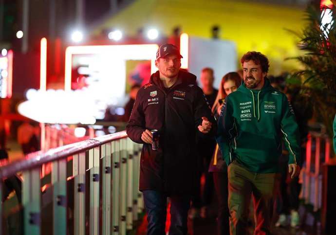 Los pilotos de Fórmula 1 Max Verstappen (Red Bull) y Fernando Alonso (Aston Martin) 