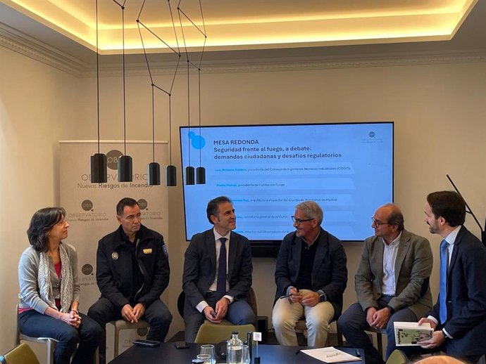 Presentación del estudio sociológico 'Percepción ciudadana sobre el riesgo de incendios en las fachadas de los edificios', elaborado por NC Report para el Observatorio de Nuevos Riesgos de Incendio (OBS).