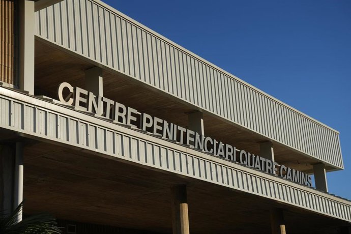 Fachada del Centro Penitenciario de Quatre Camins en La  Roca del Vallès (Barcelona).
