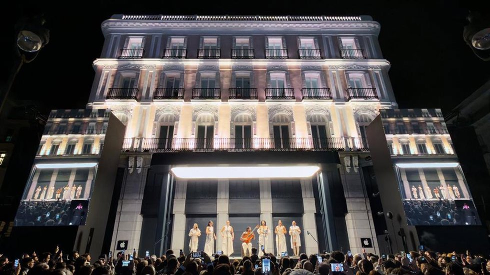Evento 'El Encuentro' en la Puerta del Sol de Madrid por los 40 años de Apple en España
