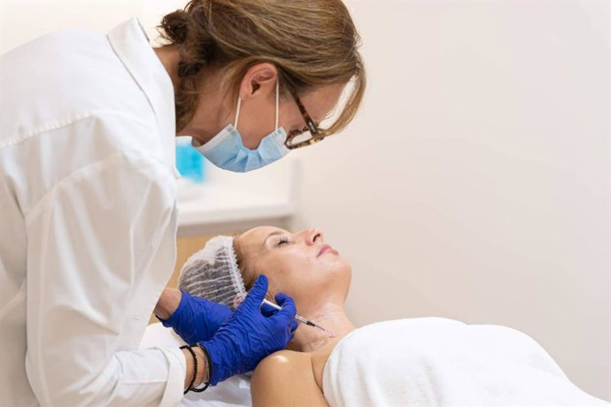 Flacidez facial; alternativas sin cirugía para restaurar la estructura del rostro y cuello