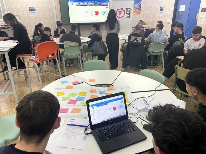 SODERCAN y Educación organizan sprint tecnológicos para fomentar el emprendimiento entre los alumnos de FP