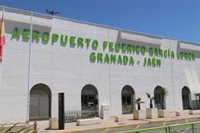 PSOE reclama apostar por el Aeropuerto Granada-Jaén y la Junta ve "falta de compromiso" de Diputación